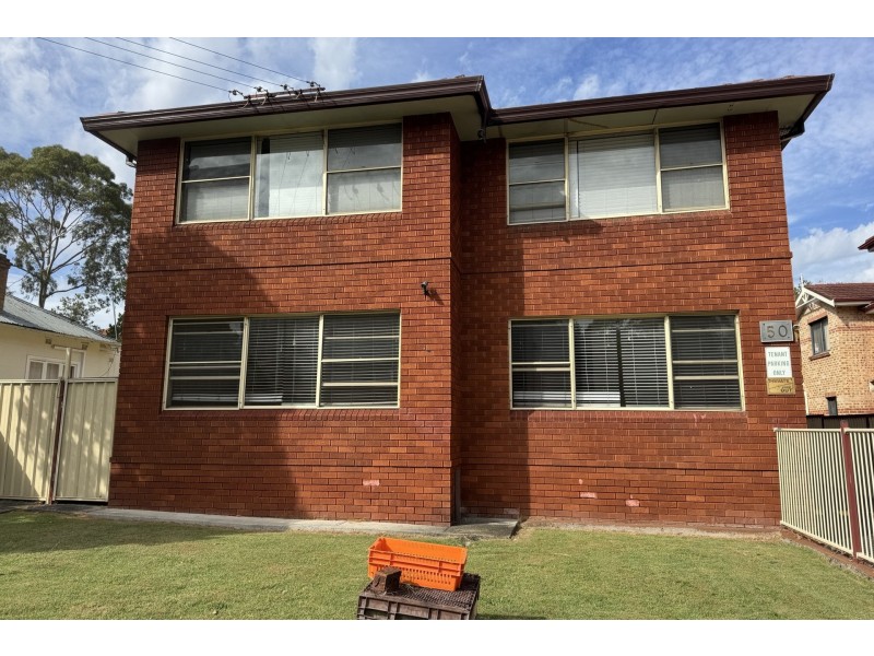 1/50 Newman Street, Merrylands NSW 2160