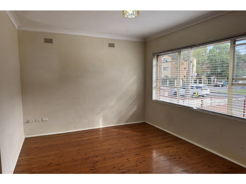 1/50 Newman Street, Merrylands NSW 2160