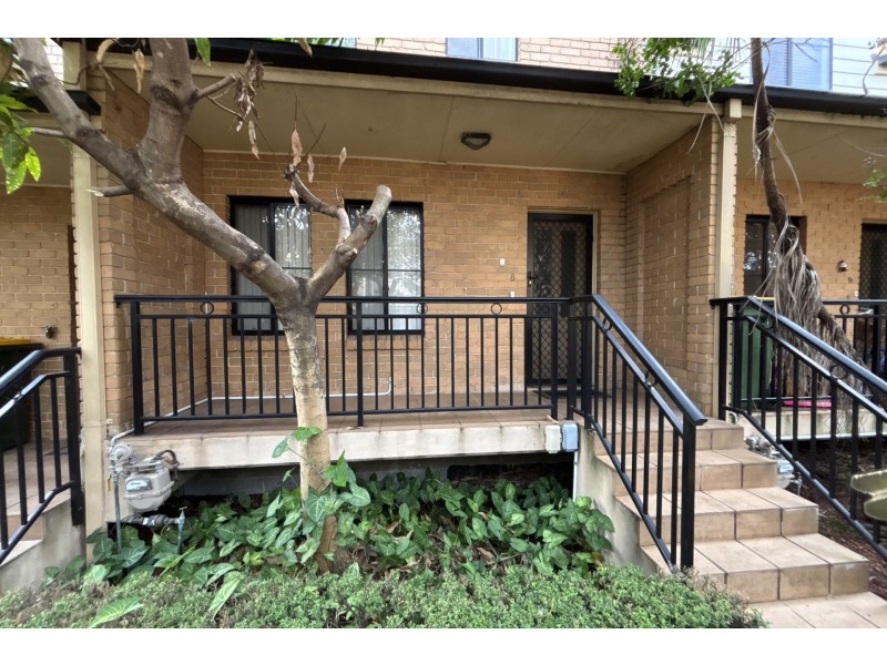 8/143-145 Blaxcell Street, Granville NSW 2142