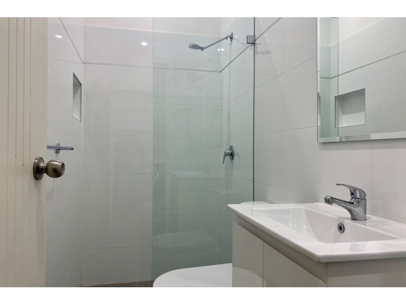 8/1 Mountford Avenue, Guildford NSW 2161