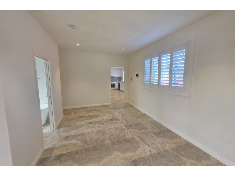 2/130 Military Road, Guildford NSW 2161