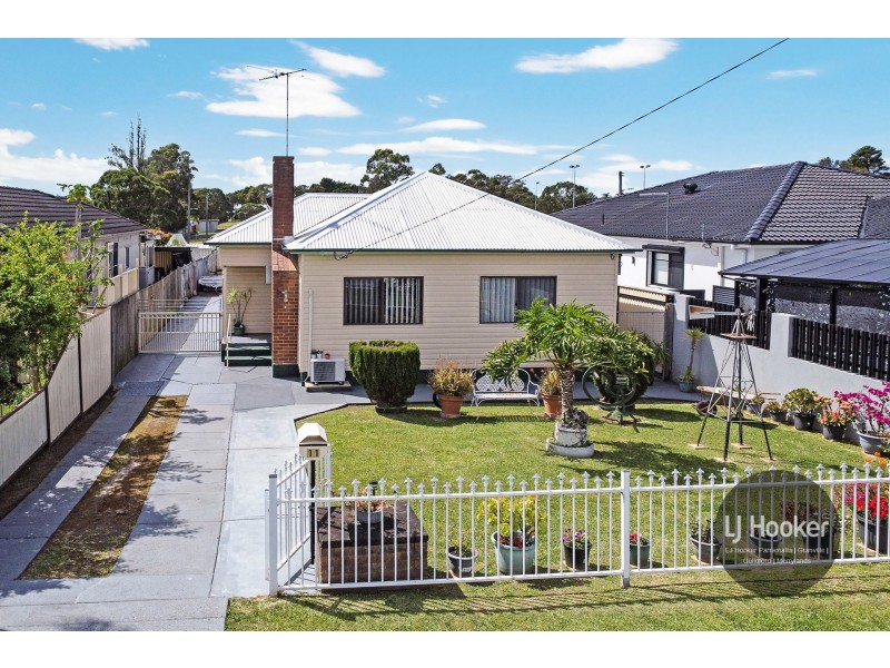 11 Robertson Street, Merrylands NSW 2160