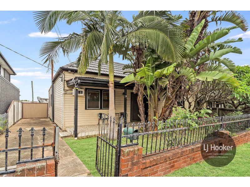 8 Acland Street, Guildford NSW 2161