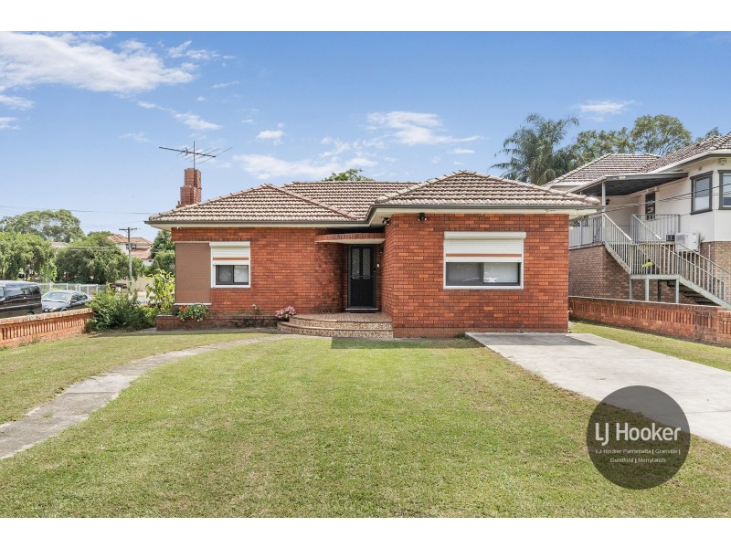 33 Riverview Road, Fairfield NSW 2165