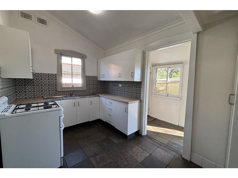 114 Woodville Road, Granville NSW 2142