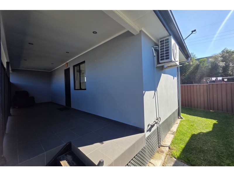 79a Warren Road, Woodpark NSW 2164