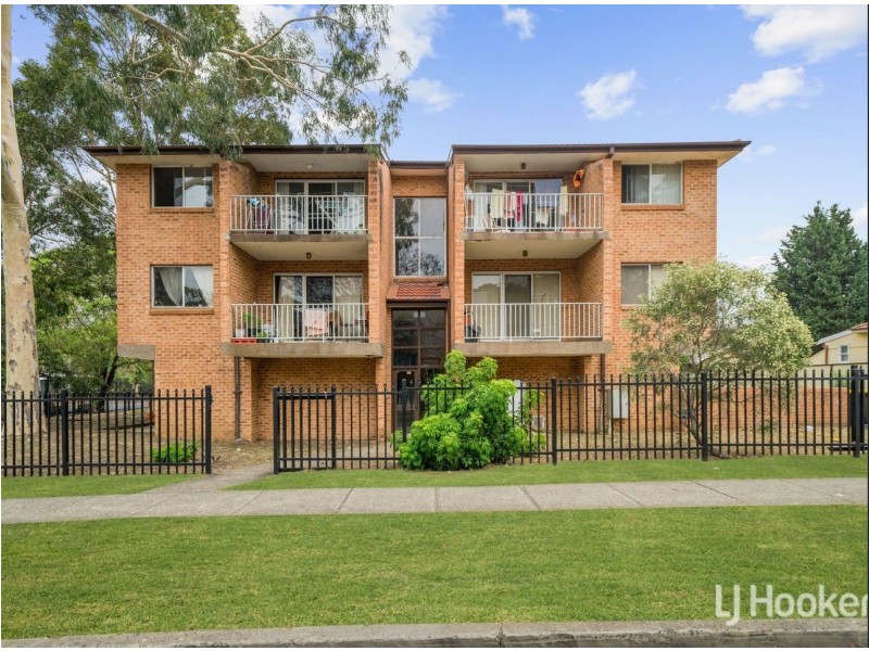 2/145 Pitt Street, Merrylands NSW 2160