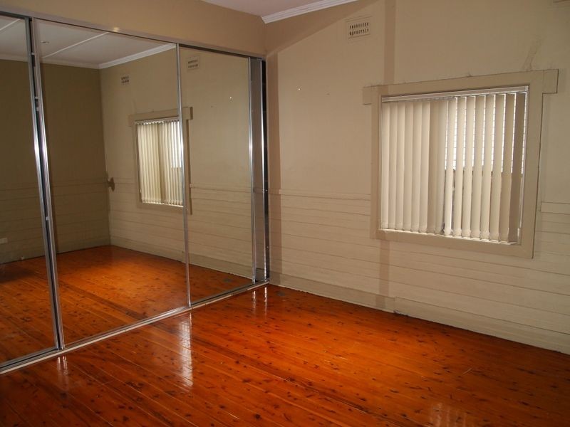 6 Bursill Street, Guildford NSW 2161