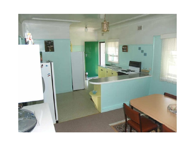 402 Blaxcell Street, Granville NSW 2142