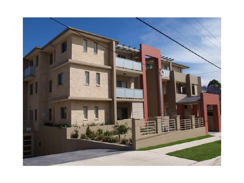 2/77-79 Bangor St, Guildford NSW 2161