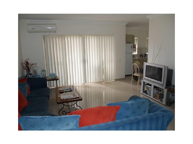 2/77-79 Bangor St, Guildford NSW 2161