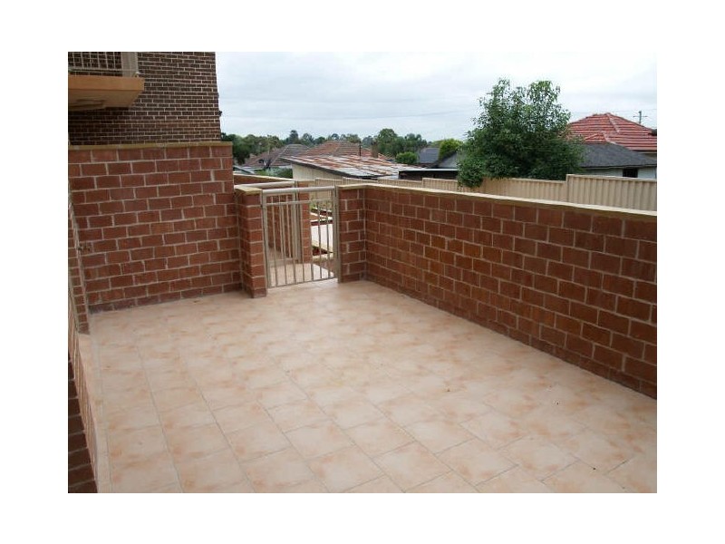 11/64 Cardigan St, Guildford NSW 2161