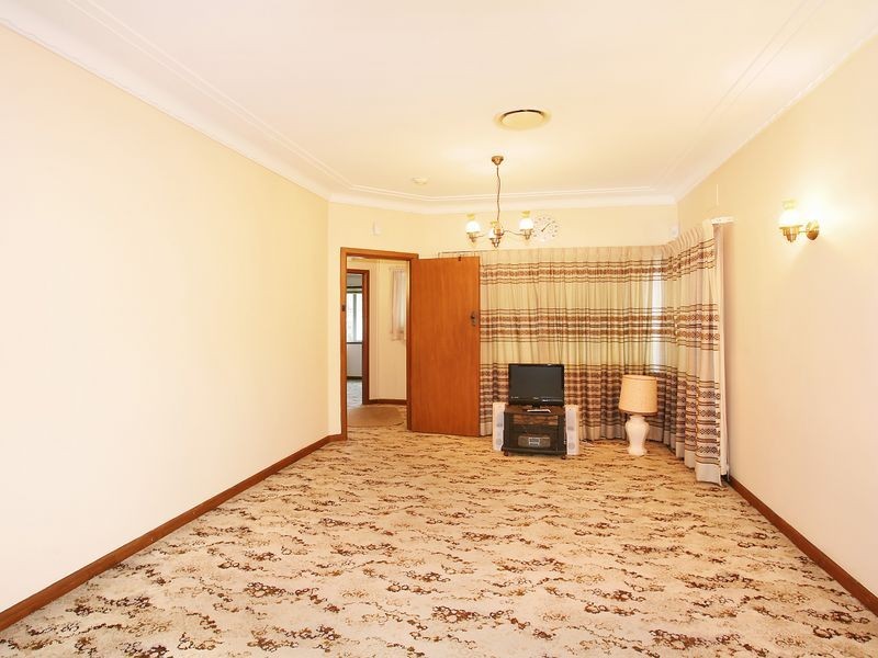 298 Blaxcell Street, Granville NSW 2142