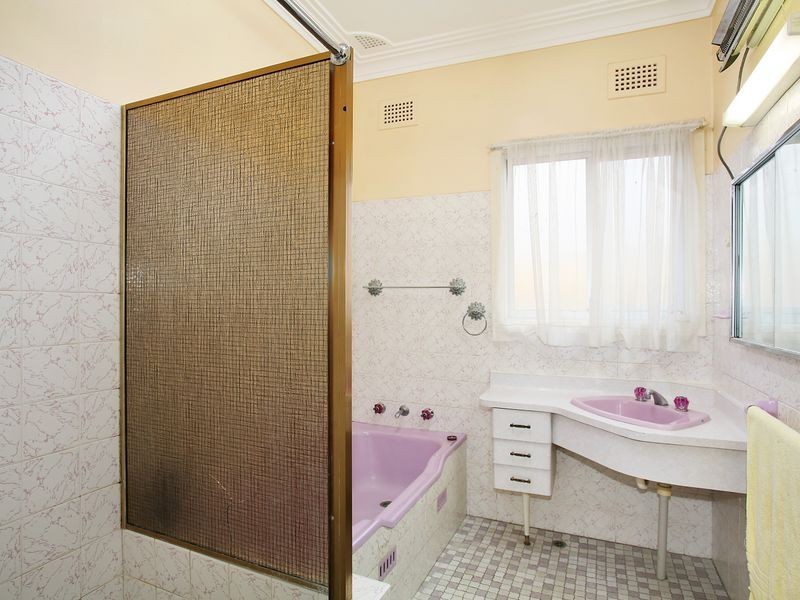 298 Blaxcell Street, Granville NSW 2142