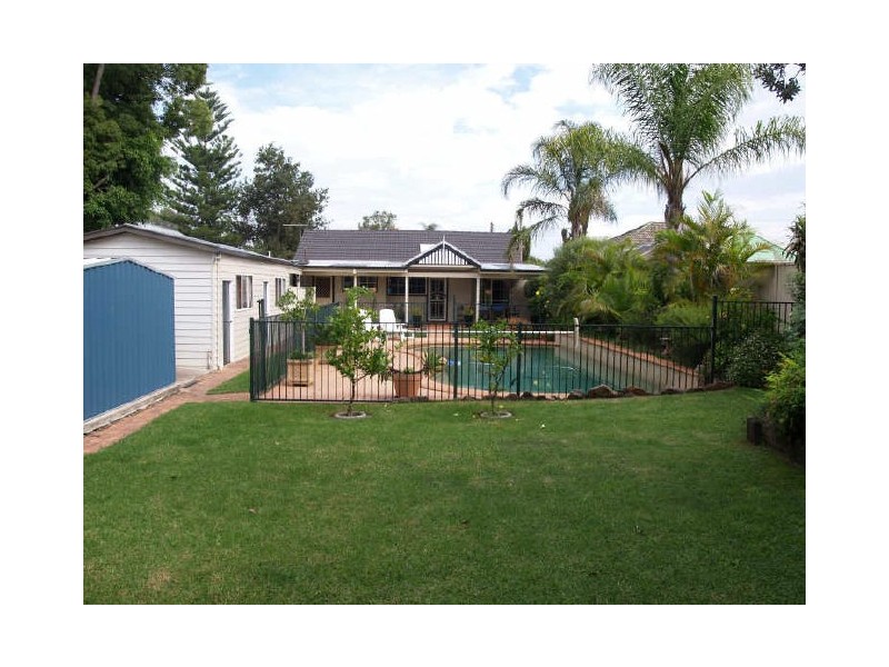31 Crossland St, Merrylands NSW 2160