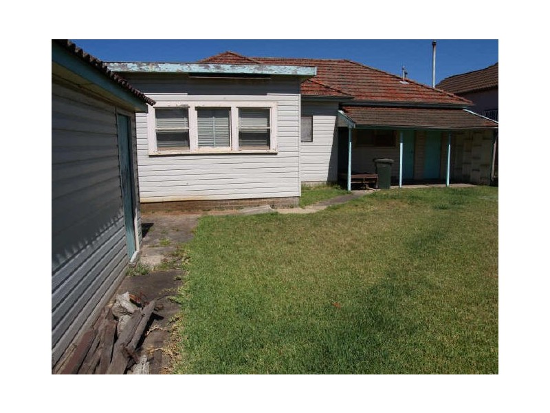 37 Alfred St, Granville NSW 2142
