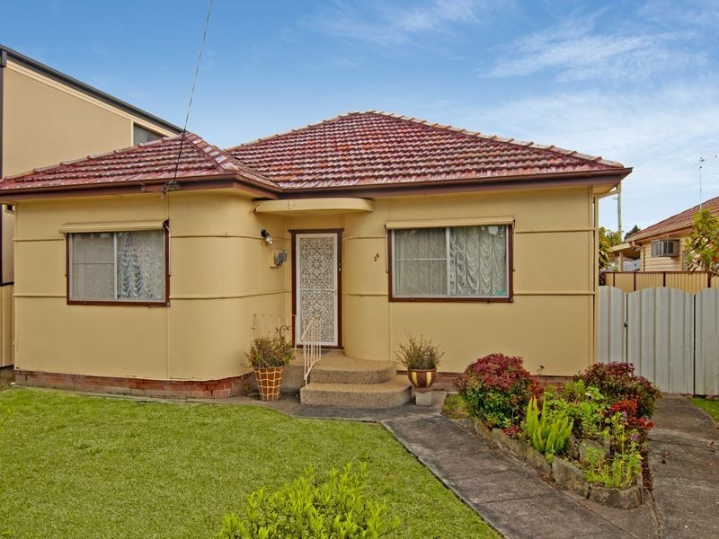 34 Gregory St, Granville NSW 2142