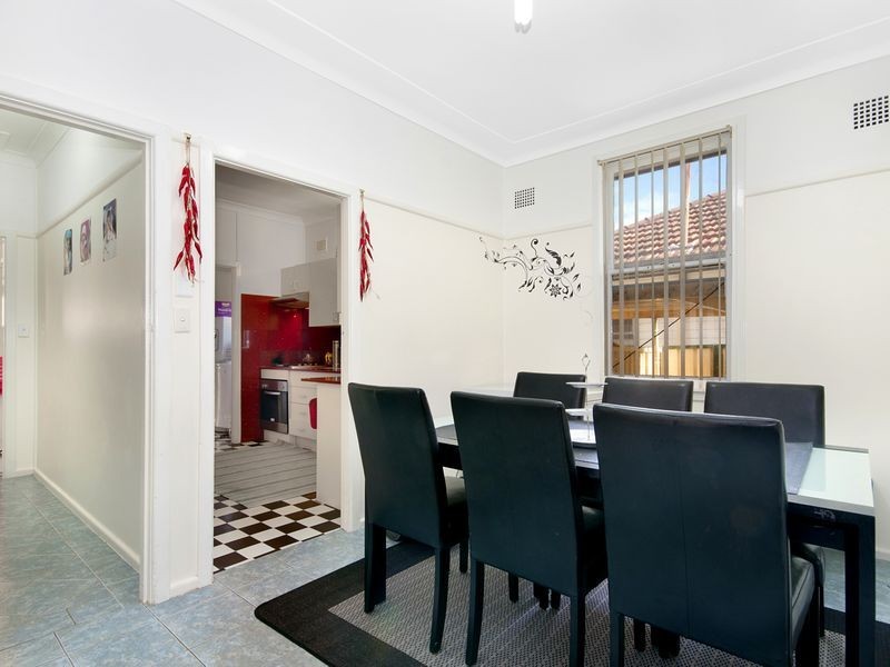 218 Blaxcell St, Granville NSW 2142