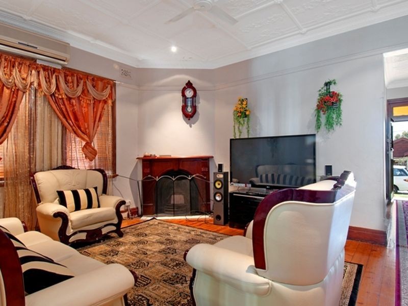 12 Archibald Street, Granville NSW 2142