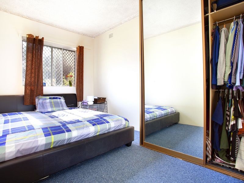 2/11 Lumley Street, Granville NSW 2142
