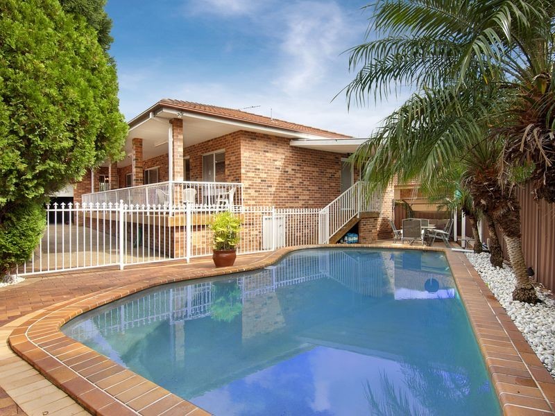 68 Chetwynd Rd, Merrylands NSW 2160