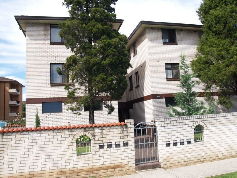 3/37-39 Blaxcell Street, Granville NSW 2142