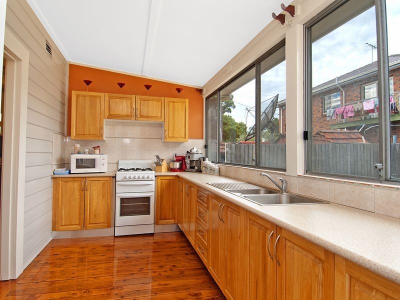 47 The Avenue, Granville NSW 2142