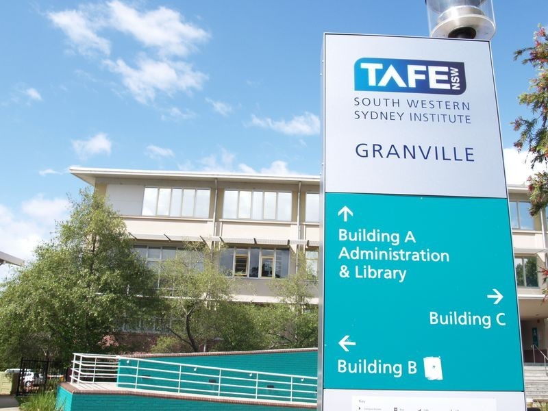 2 Ritchie Street, Rosehill NSW 2142