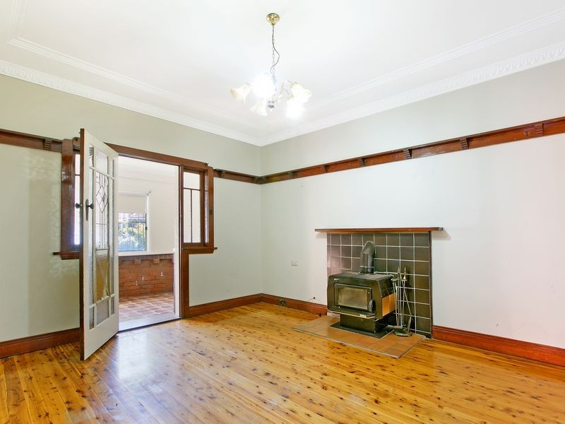 4 Enid Avenue, Granville NSW 2142