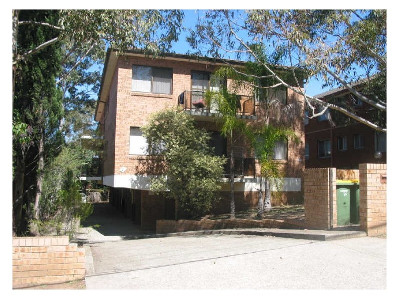 2/4 Maud Street, Granville NSW 2142