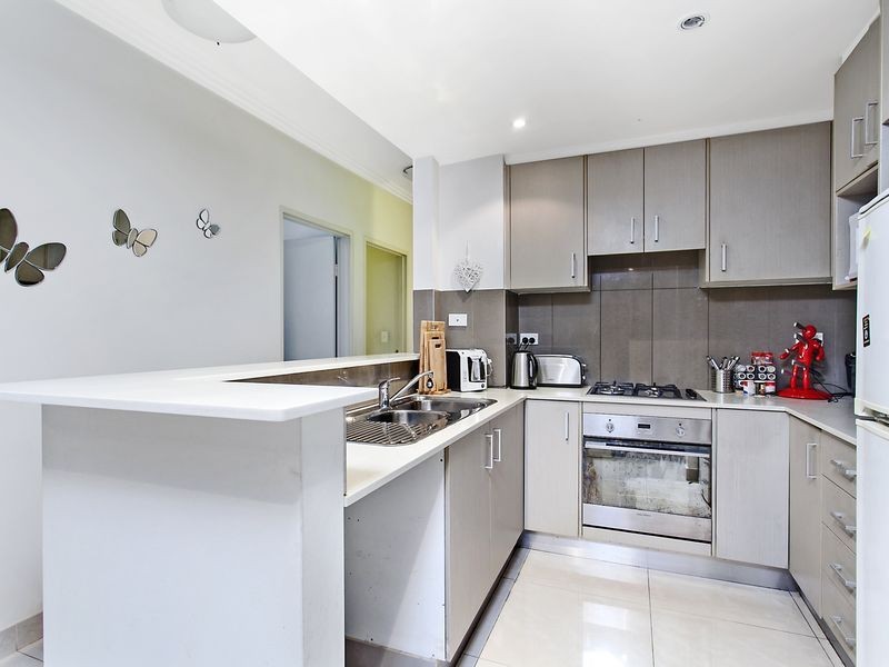 1/5a Russel Street, Granville NSW 2142