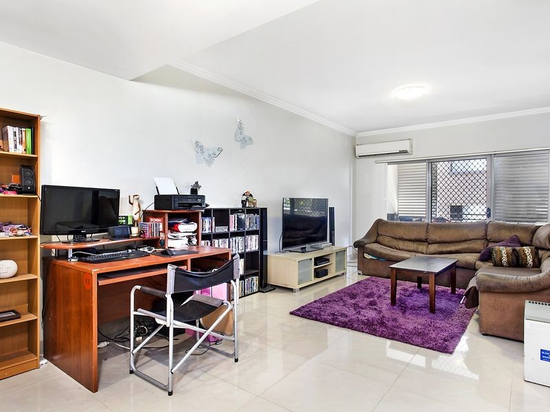 1/5a Russel Street, Granville NSW 2142