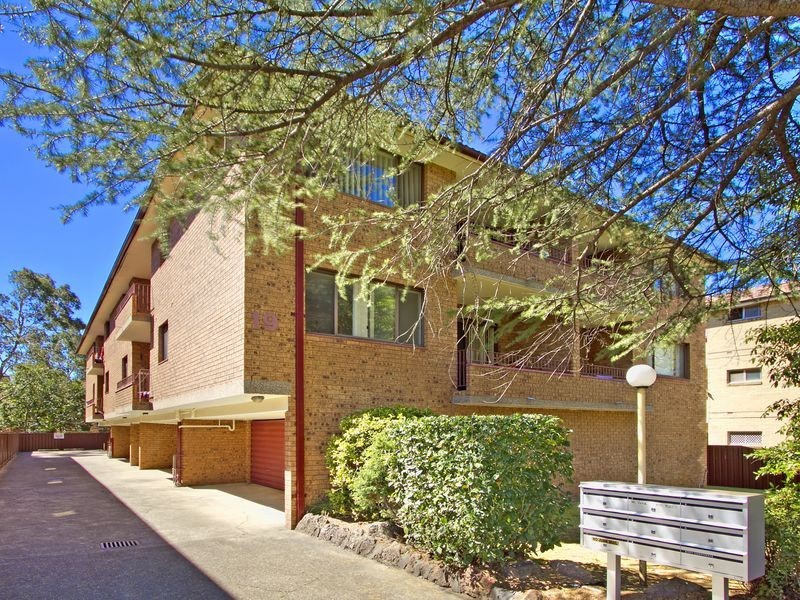 2/19 Caroline Street, Westmead NSW 2145