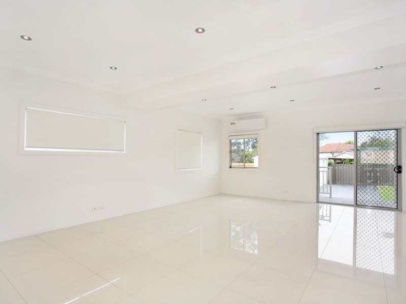 8 Rogers Street, Merrylands NSW 2160