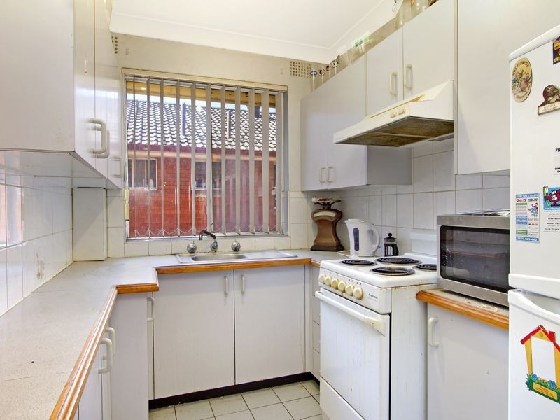 8/42 Clyde Street, Granville NSW 2142