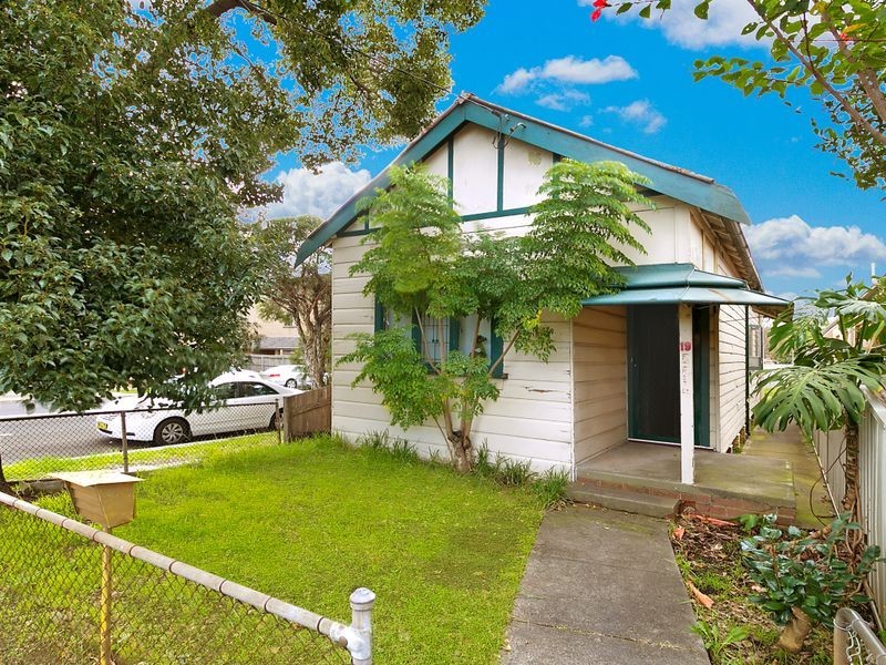 19 First Street, Granville NSW 2142