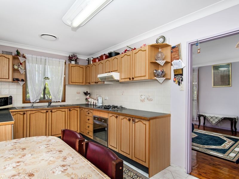 21 Strickland Road, Guildford NSW 2161
