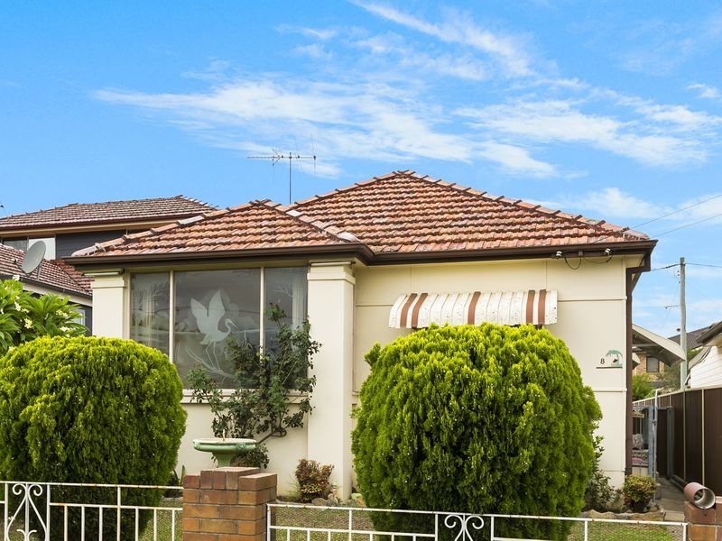 8 Bradman Street, Merrylands NSW 2160