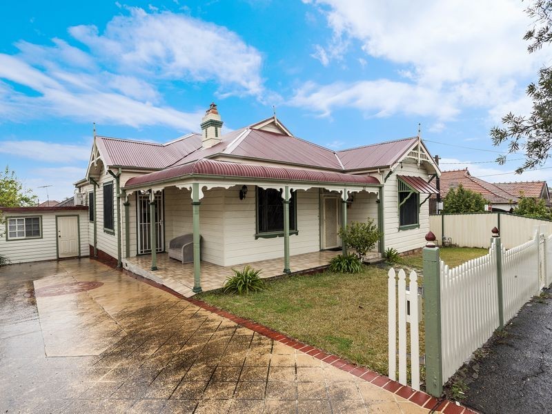 83 The Avenue, Granville NSW 2142