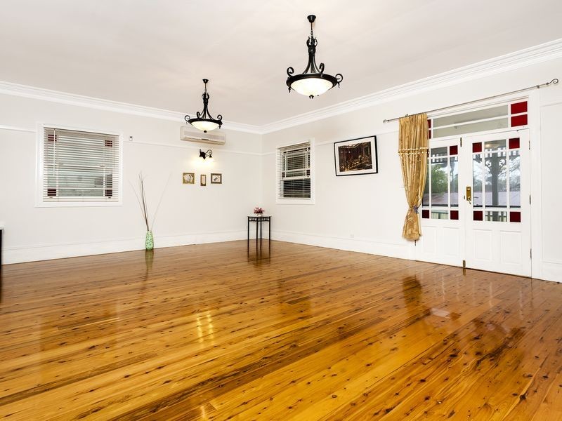 83 The Avenue, Granville NSW 2142