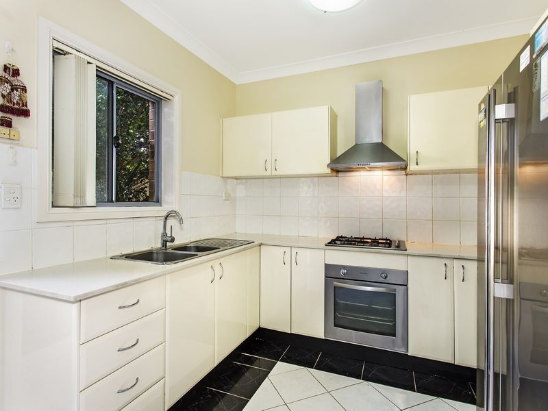 10/102-106 Lackey Street, Merrylands NSW 2160