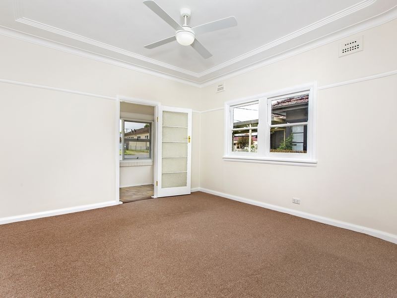 5 Robertson Street, Merrylands NSW 2160