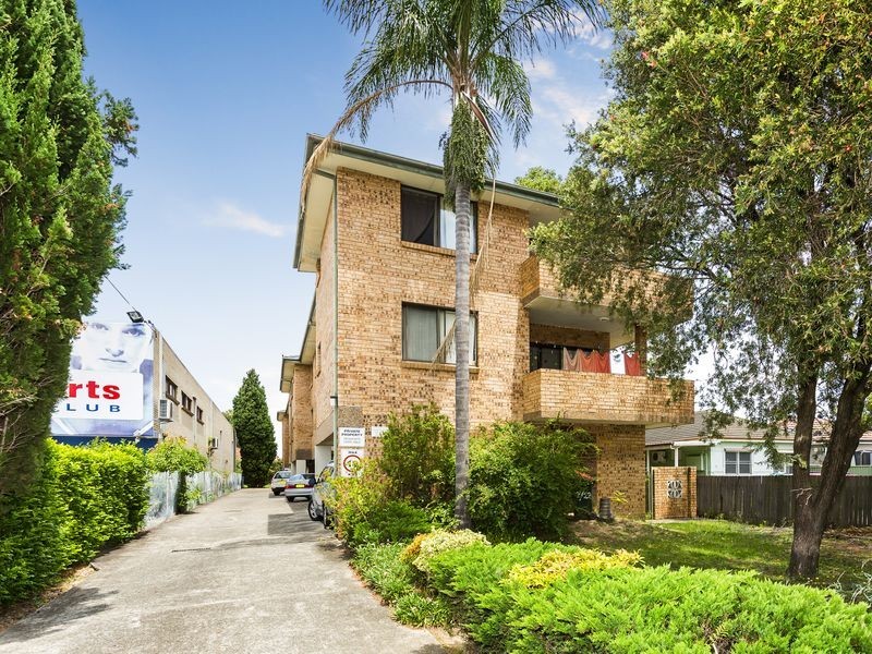 1/22 Louis Street, Granville NSW 2142