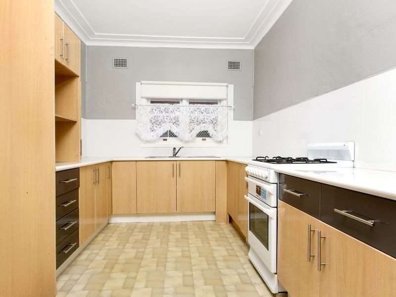 26 Locksley Avenue, Merrylands NSW 2160