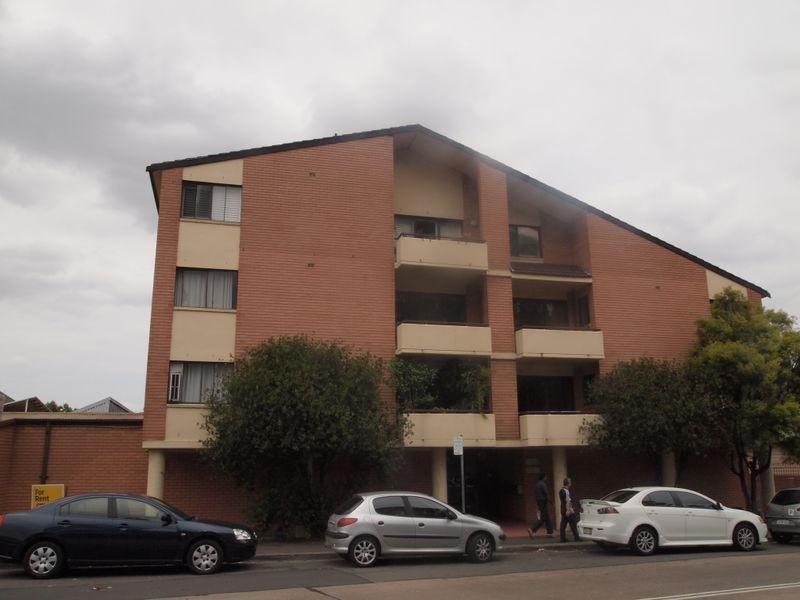 4/8 Mary Street, Granville NSW 2142