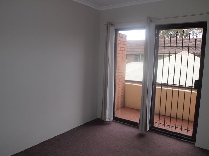 4/8 Mary Street, Granville NSW 2142