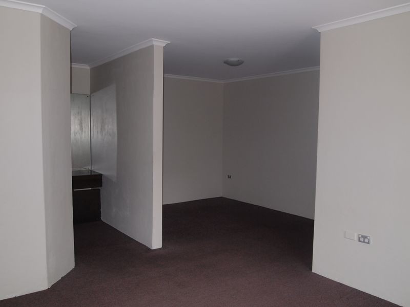 4/8 Mary Street, Granville NSW 2142