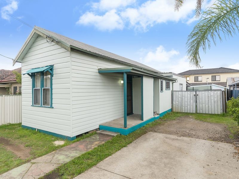 137 The Avenue, Granville NSW 2142