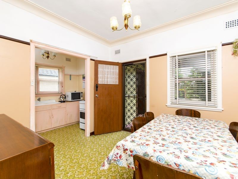 15 Leigh Street, Merrylands NSW 2160
