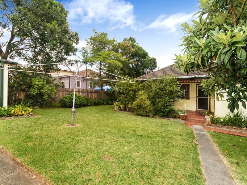 15 Leigh Street, Merrylands NSW 2160